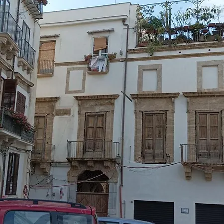 LA CASETTA DI MARTA ai Quattro Canti di Giusi-2